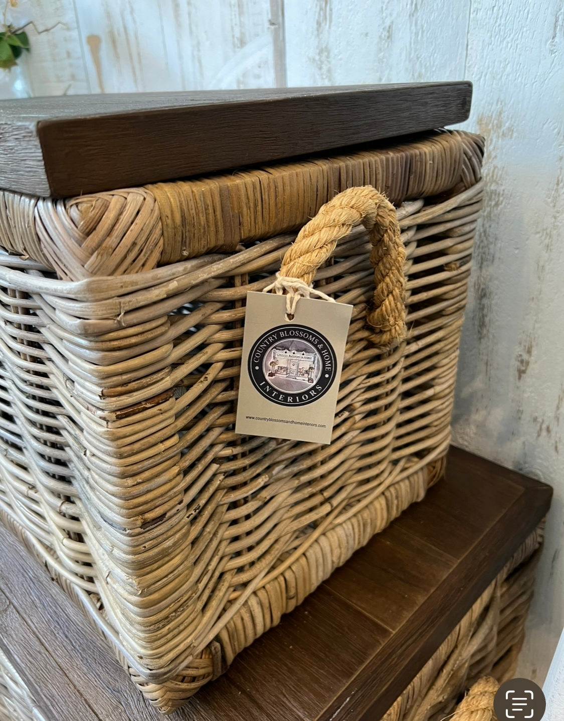 Rattan Storage Trunk with Wooden Top